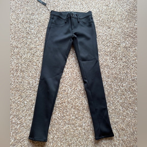 J Brand Denim - NWT J. Brand Super Skinny Black Odyssey Jeans Women’s Size 25